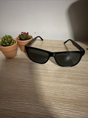 Metropolitan Germany 8300 Polarized Matte Black Sunglasses OWP NWOT